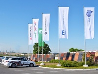 Флагштоки и флаги на территории компании "М8"
